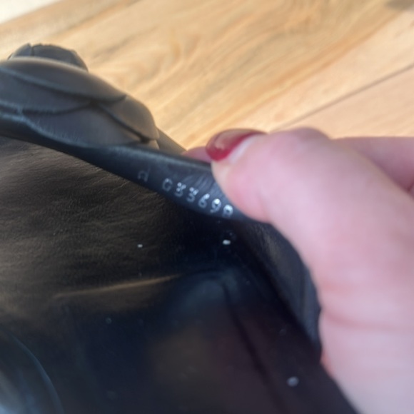 Authentic Chanel Camellia lambskin mules - Picture 4 of 7